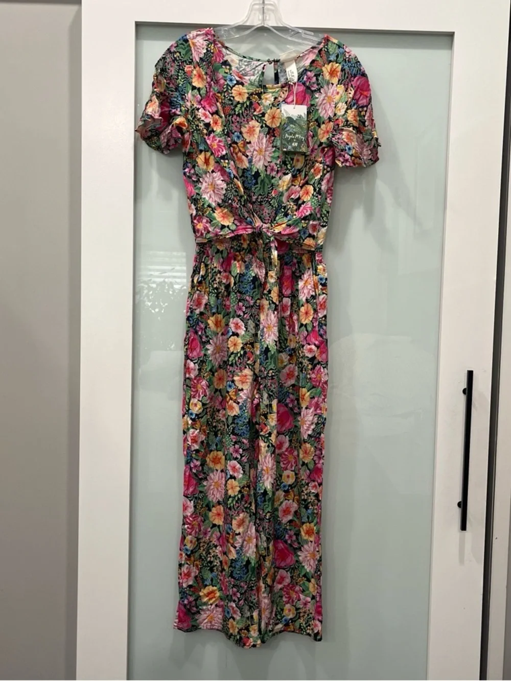 Angel McKay Multi-colored floral print jumpsuit with tie waist, Size 18